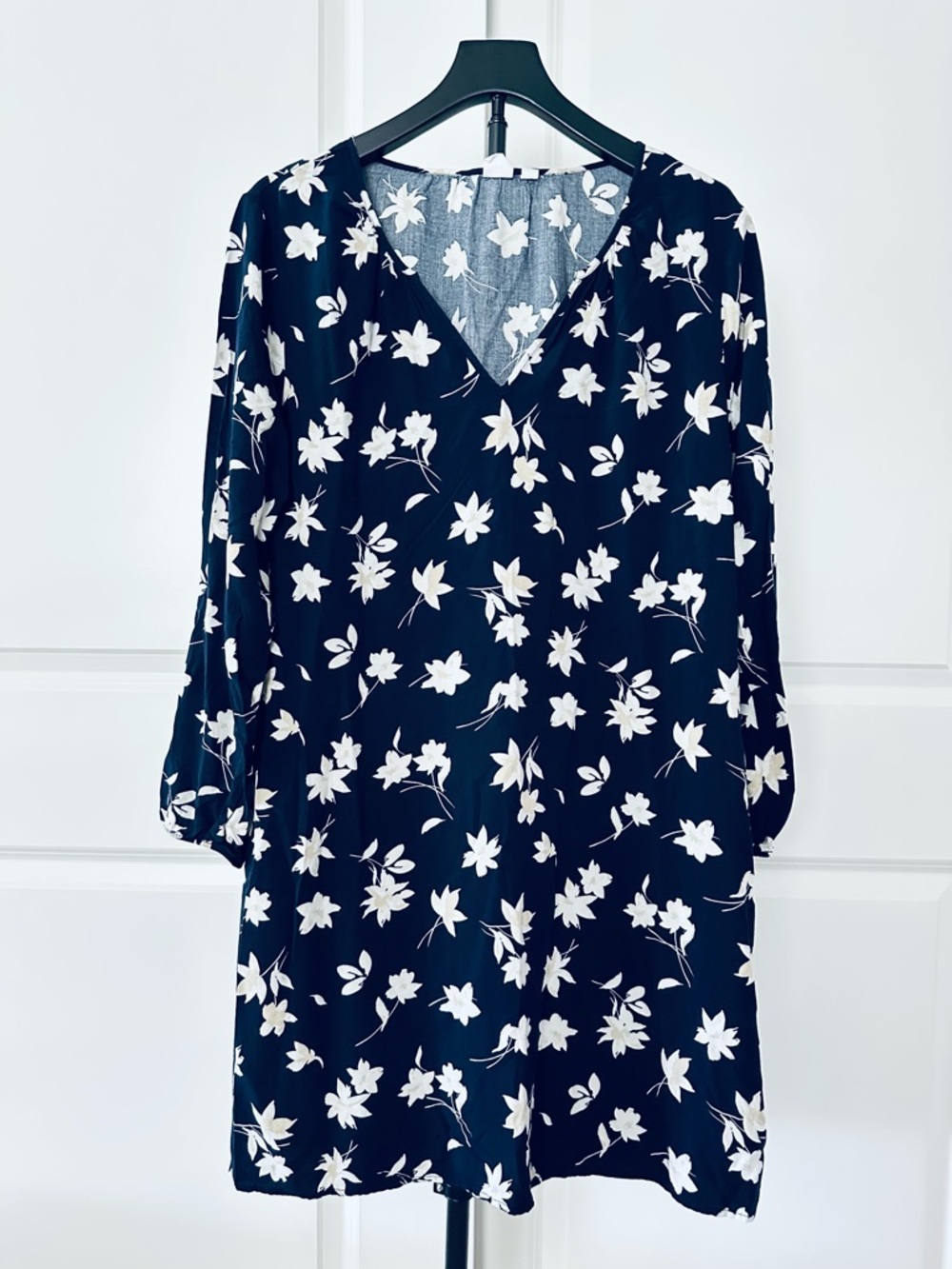 Women’s GAP Long Sleeve Navy Blue Floral V-Neck Dress Size XL